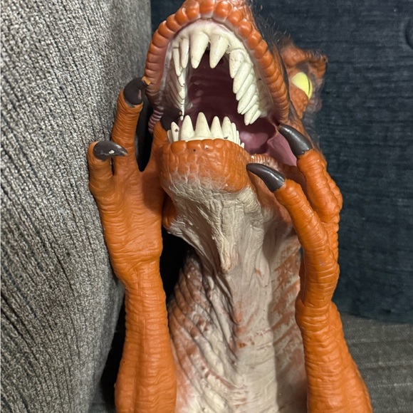 Vintage 1996 Jurassic Park “The Lost World” Velociraptor Hand Puppet - Picture 3 of 6